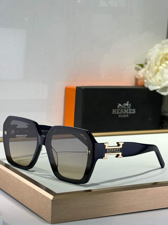 Picture of Hermes Sunglasses _SKUfw74836141fw